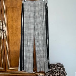 Alice and Olivia wide leg slacks.  A staple for your wardrobe.